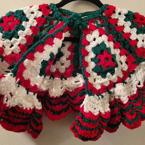 Vintage Crocheted Childrens Christmas Poncho Granny Square Shawl Handmade M - Picture 5 of 8